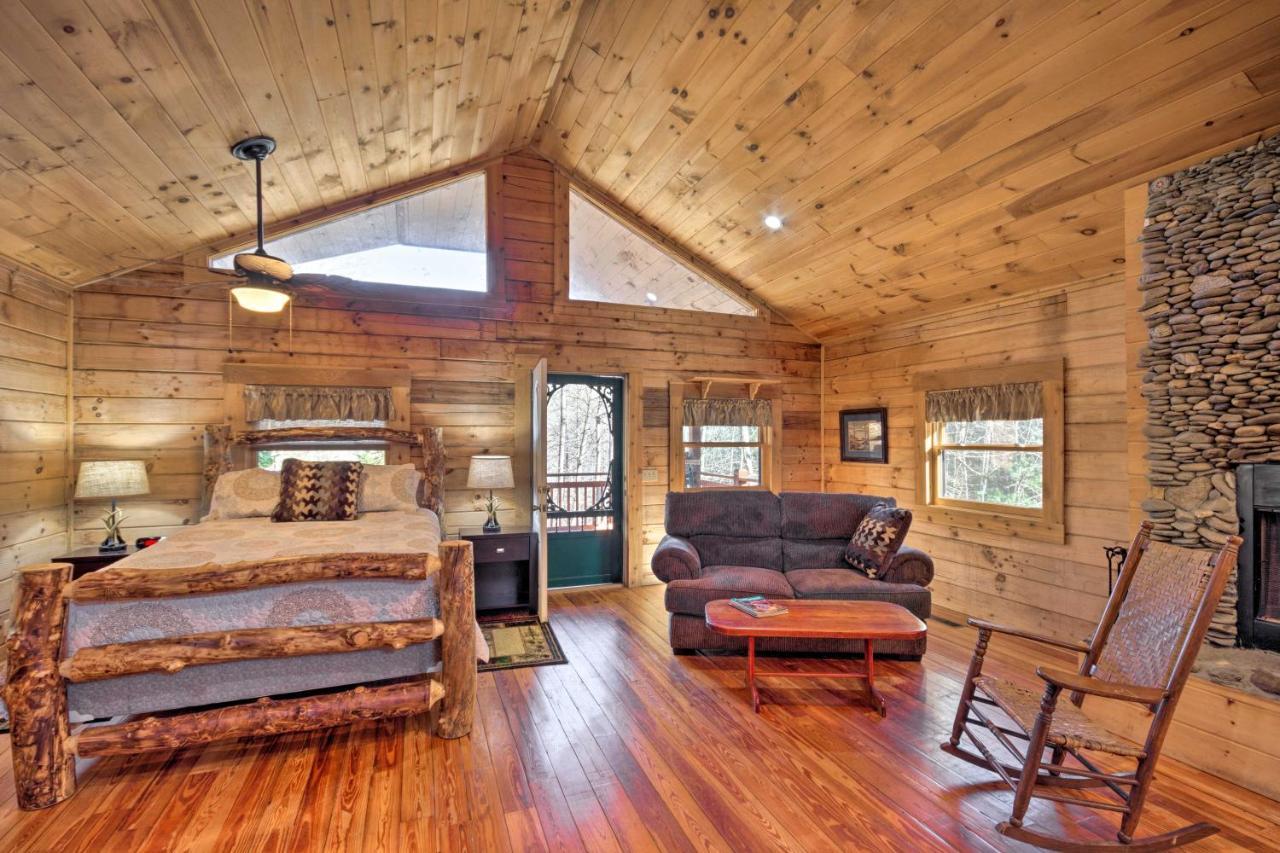 Bryson City Cabin With Wraparound Deck And Hot Tub Exterior photo