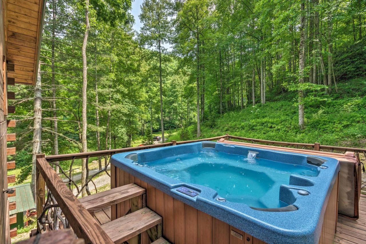 Bryson City Cabin With Wraparound Deck And Hot Tub Exterior photo