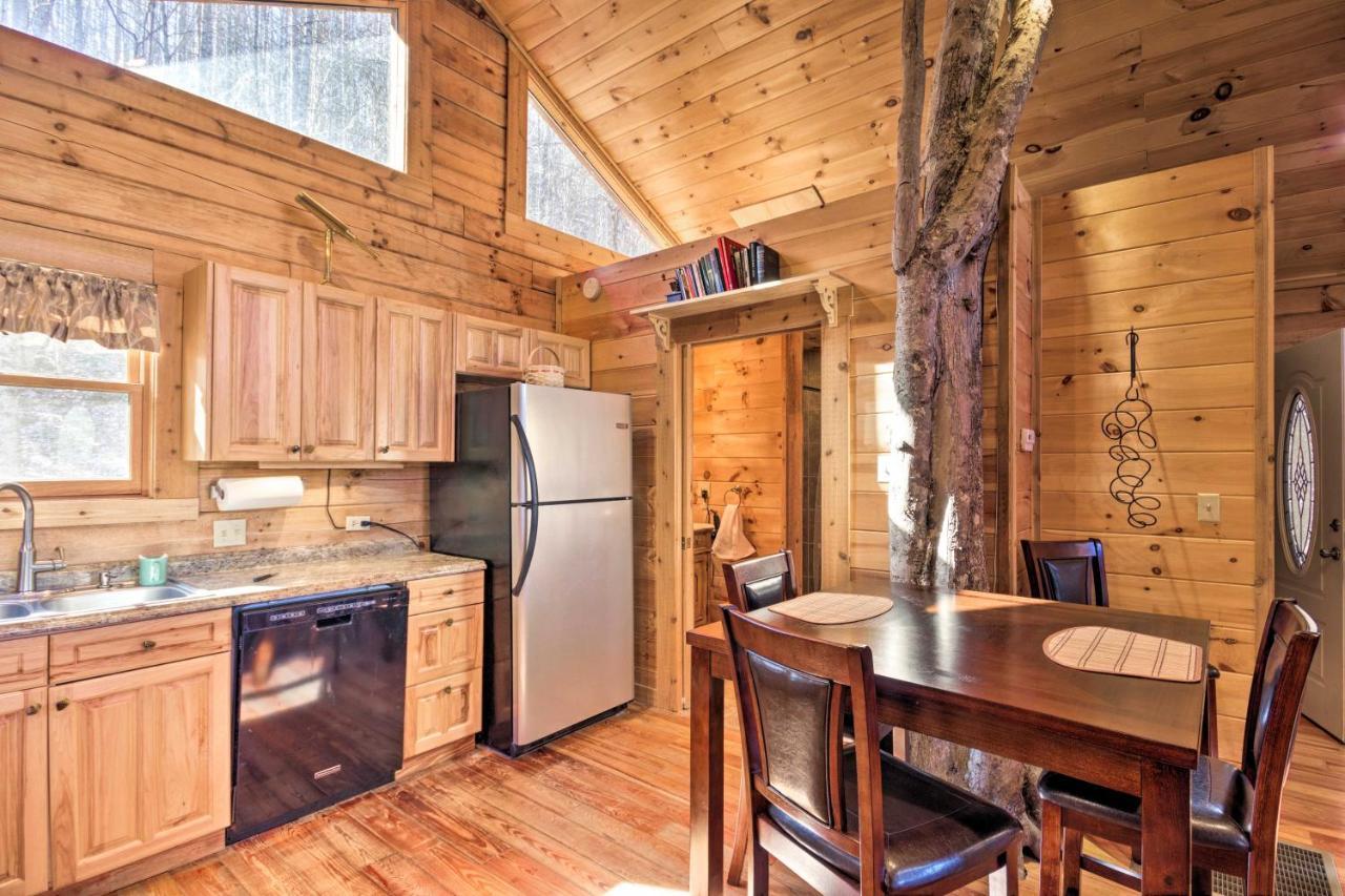 Bryson City Cabin With Wraparound Deck And Hot Tub Exterior photo