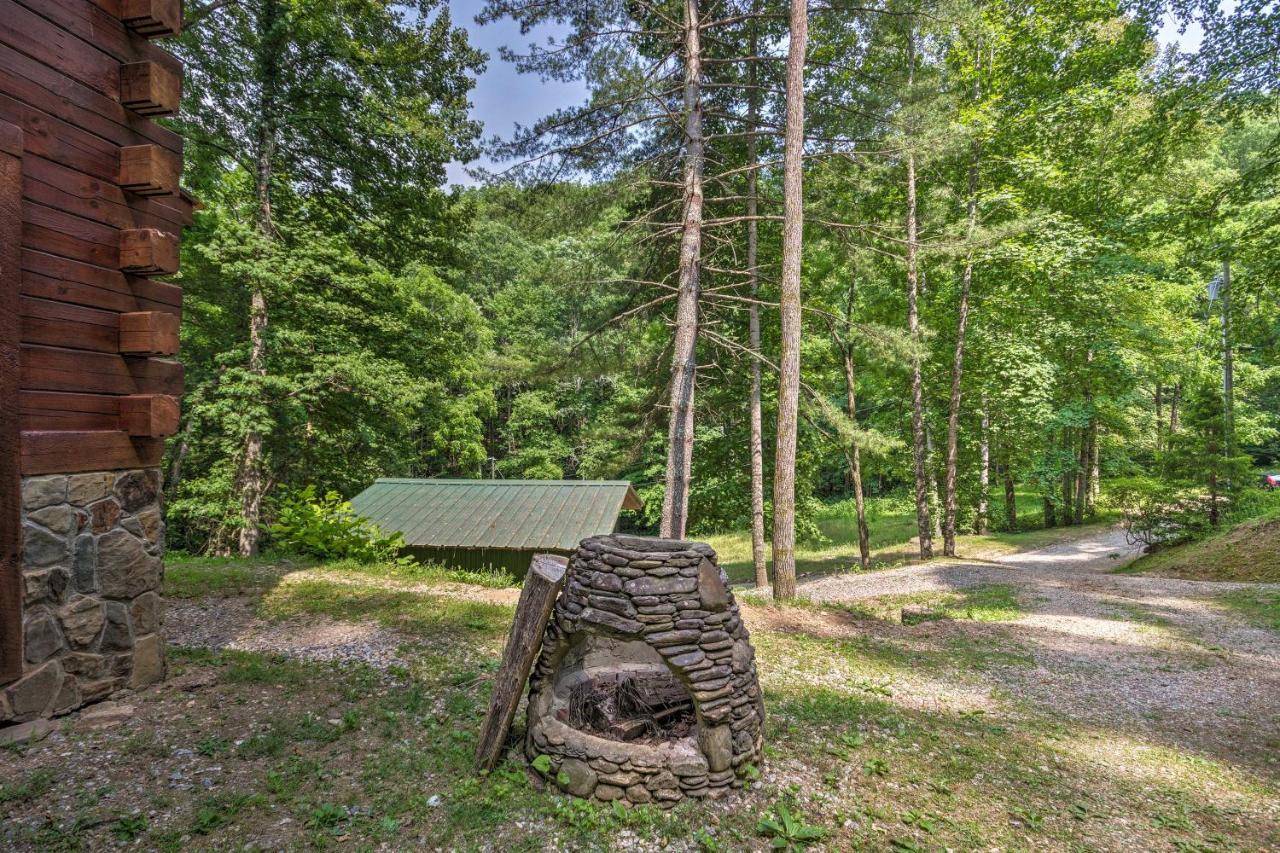 Bryson City Cabin With Wraparound Deck And Hot Tub Exterior photo
